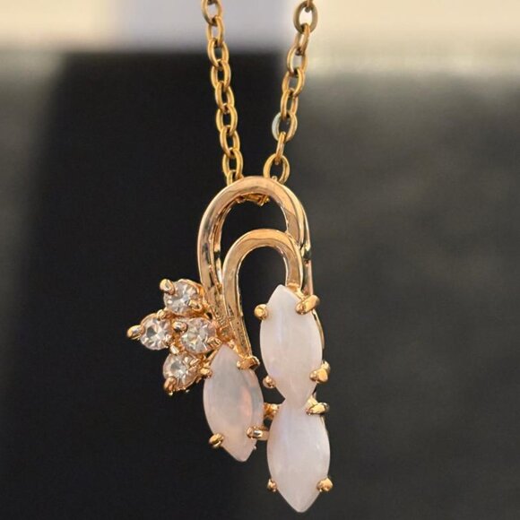 Vintage OPAL Pendant Necklace, Dolphin Ore 18K Gold Electroplate - Picture 1 of 5